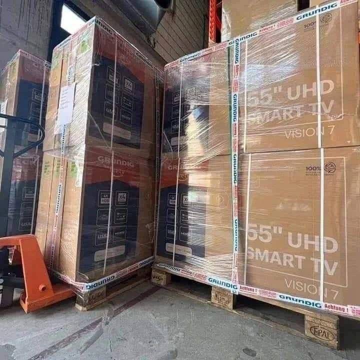 65 inches Smart TV pallets - Image 2