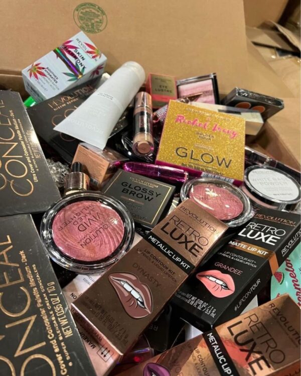 Skincare pallet | Makeup Products Pallet | Cosmetics Products Pallet liquidation - Image 3