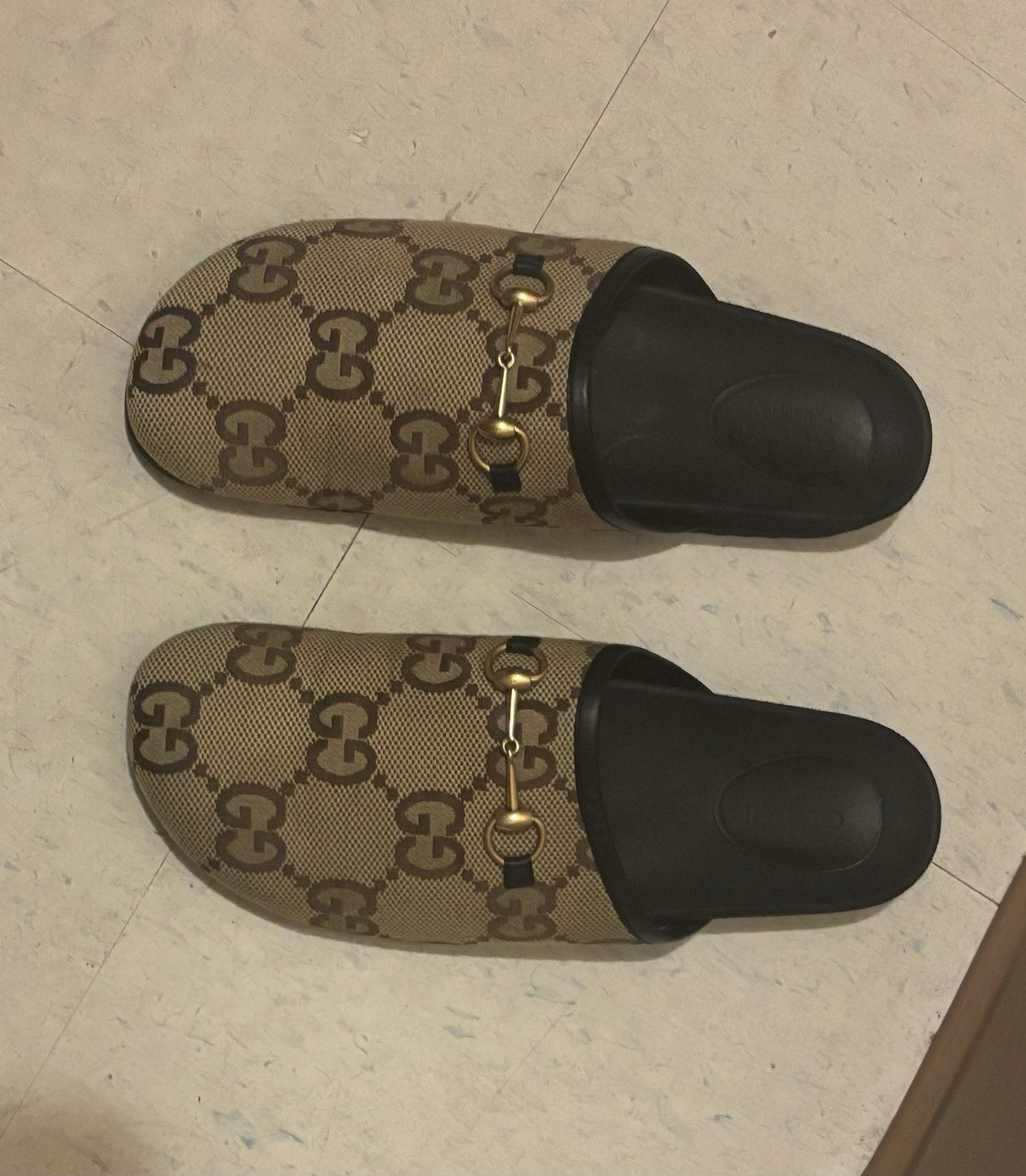 Authentic Gucci Slides Pallets mixed - Image 6