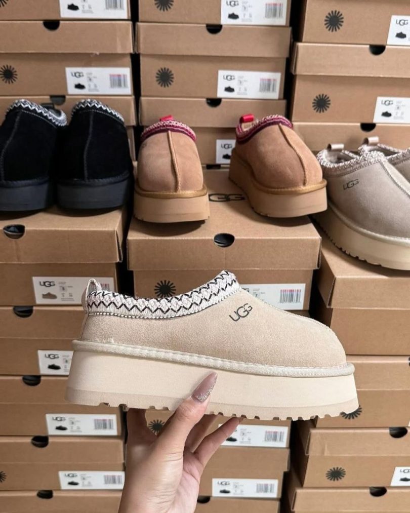 Mixed UGG Shoes Pallet liquidation - Image 8